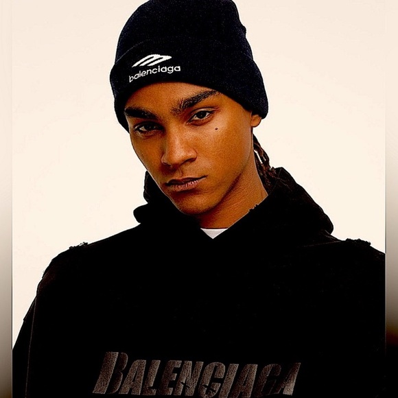 🔥BALENCIAGA 3B Logo Ribbed-Knit Beanie🔥 - Picture 1 of 8